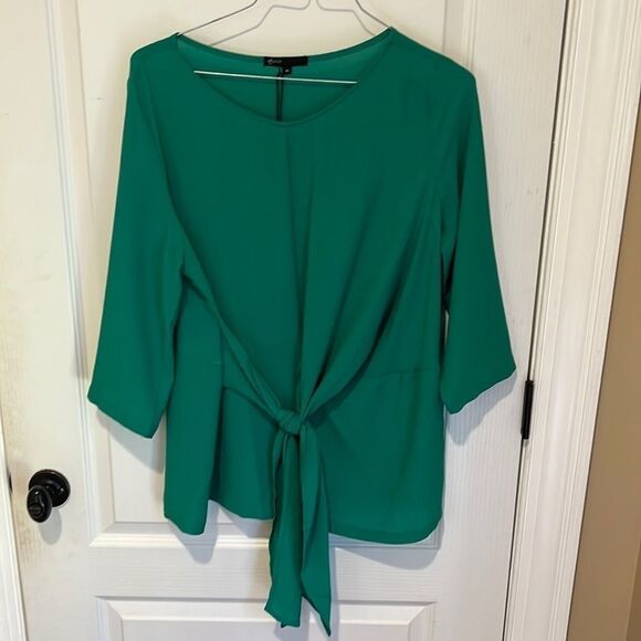 New Gibson Faux Wrap Blouse with tie Green Christmas green - Picture 2 of 5